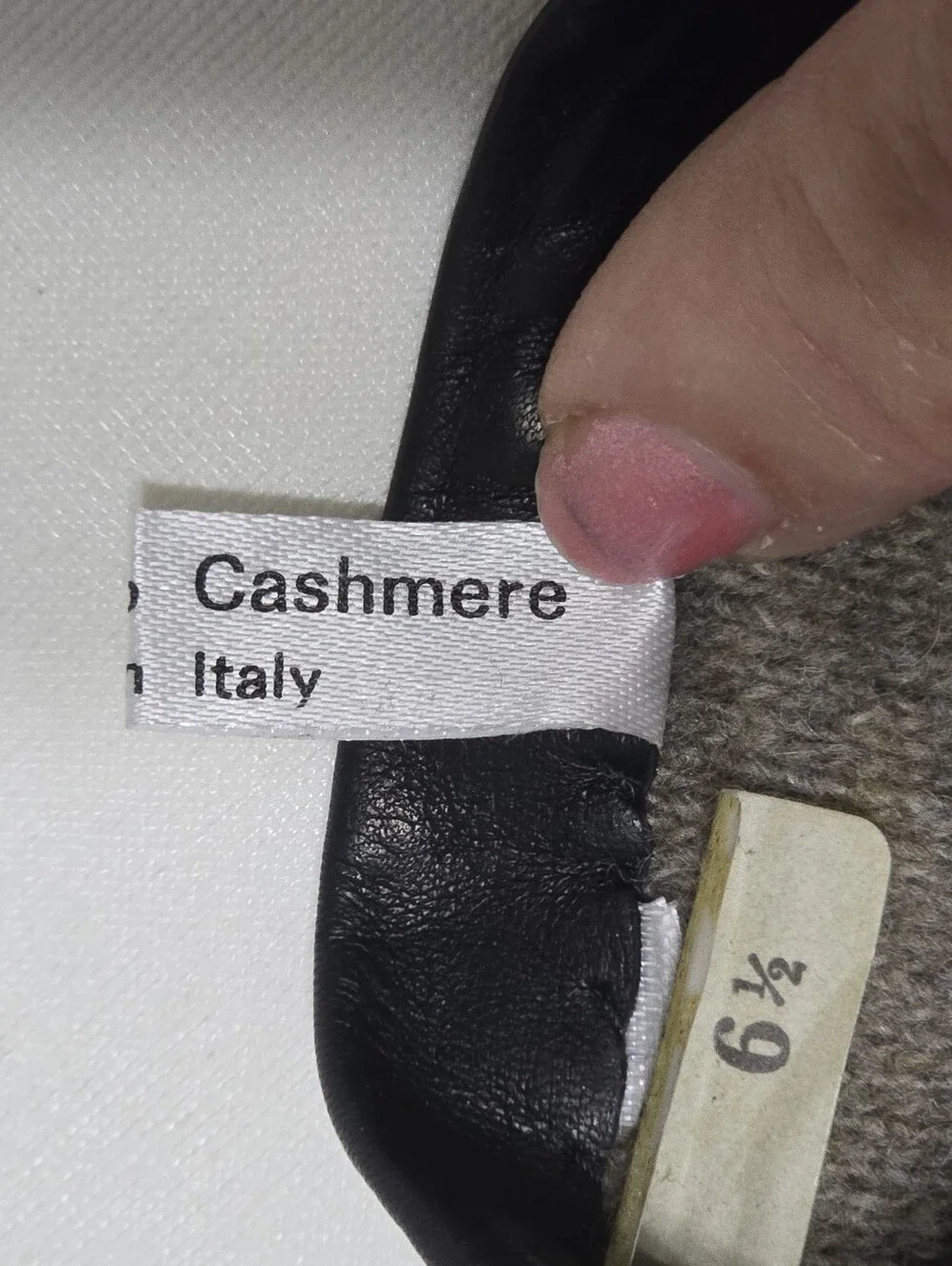 Classic Black Leather Gloves Cashmere Lined Made In Italy Size 6.5 XS New Old